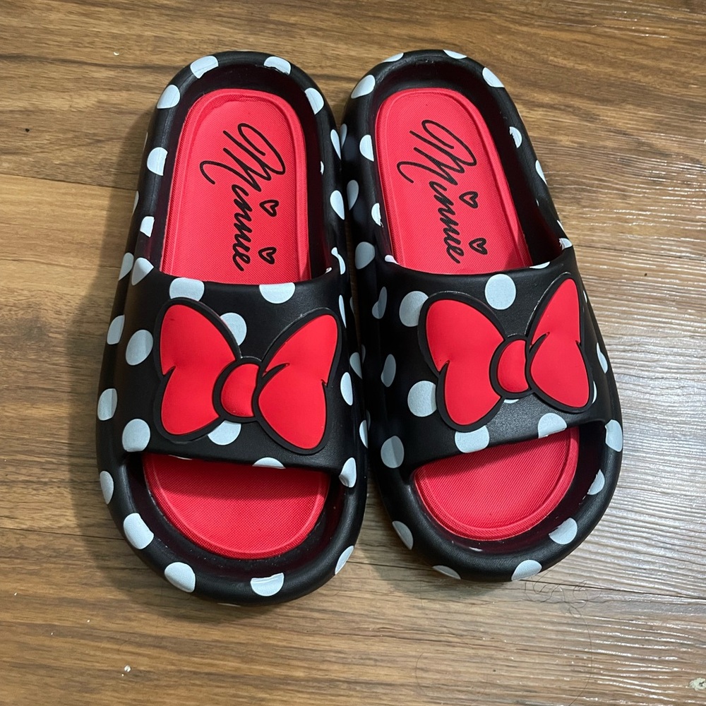 Polka Dot Slide Sandals - Black & Red